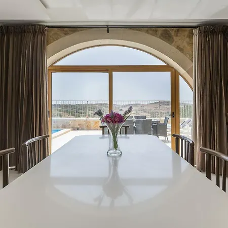 Cliff-edge Holiday Retreat With Private Pool