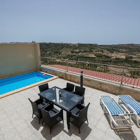Cliff-edge Holiday Retreat With Private Pool * Xagħra