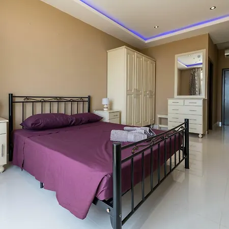 بيت للعطل Cliff-edge Holiday Retreat With Private Pool *