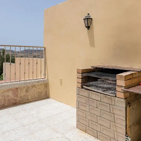 Cliff-edge Holiday Retreat With Private Pool * Xagħra